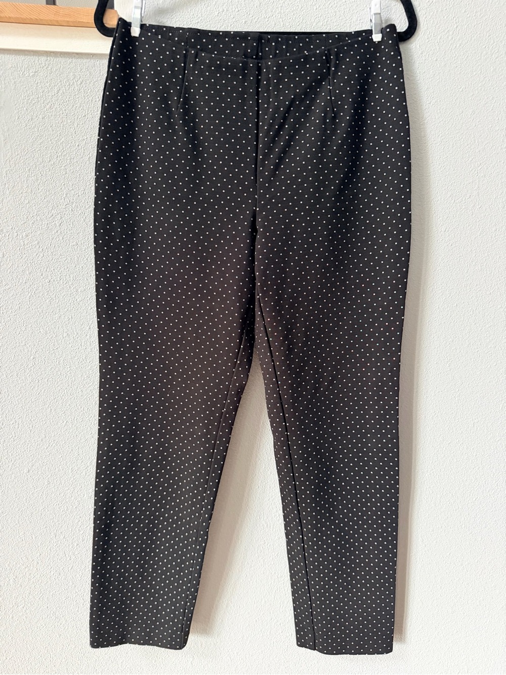 J. Jill Black & White Polka Dot Ponte Slim Leg Pants Size Medium - Picture 2 of 12